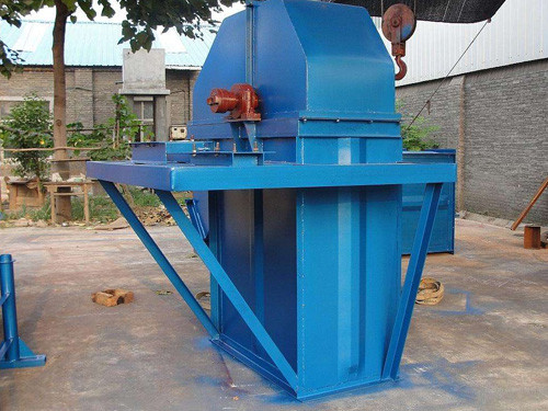 TD型鬥式提升(sheng)機