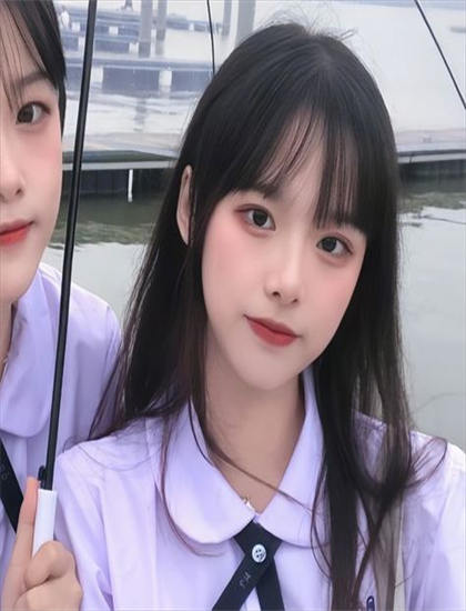 草莓視頻_那個女人